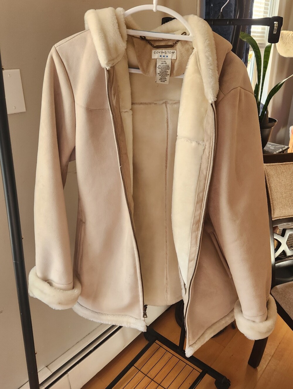 Covington Women’s Cream Faux Shearling Teddy Jacket
